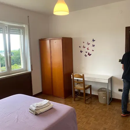 Camera Guest house Santorso
