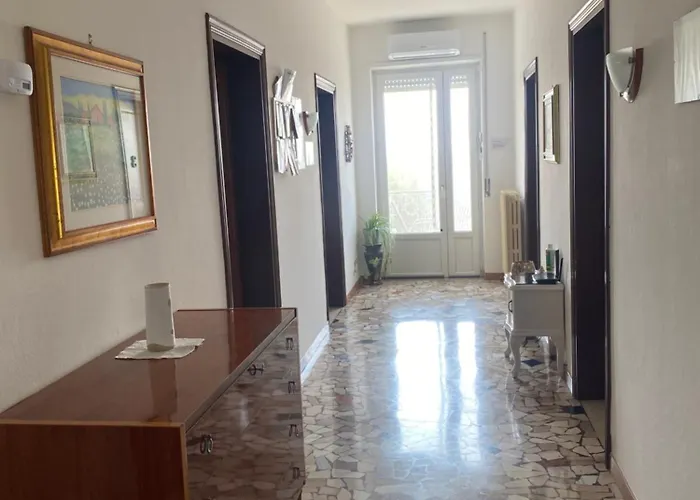 Camera Πανσιόν *