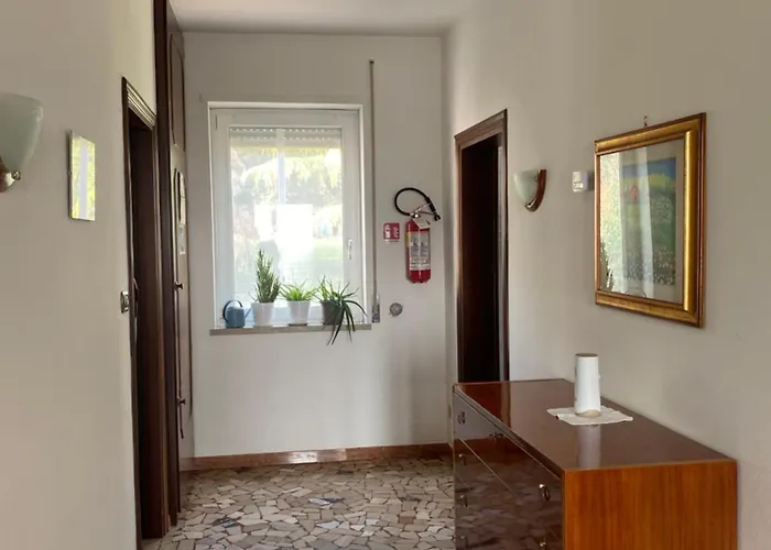 Camera Πανσιόν Santorso