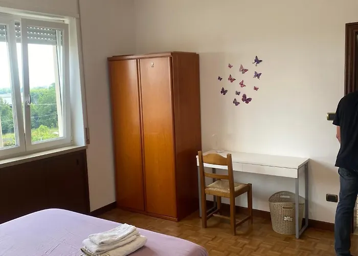 Camera Πανσιόν Santorso